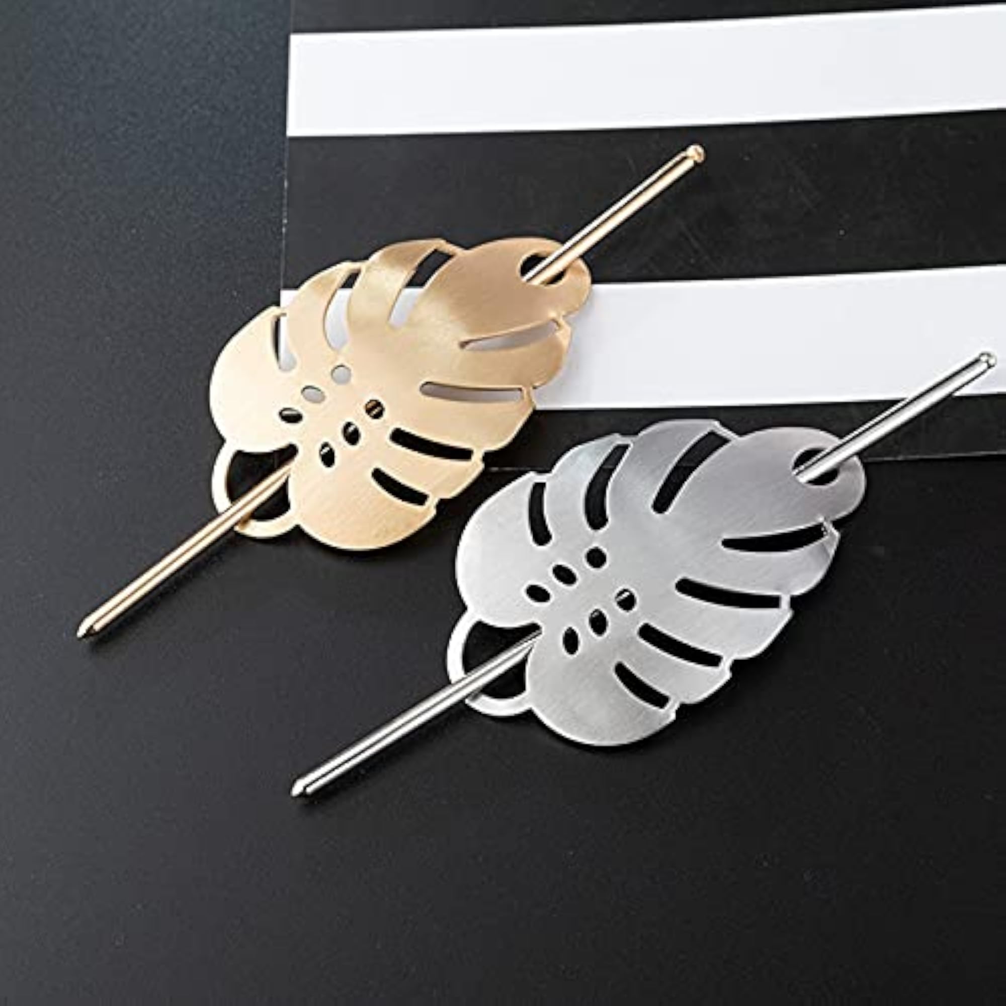 2 Sets Elegant Leaf Hollow Alloy Hair Slide Pins