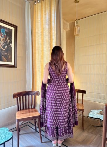 Image of Women's Rayon Slub Printed Kurti Palazzo Set with Chanderi Cotton Dupatta, Sleeveless Round Neck Ethnic Kurta Set with Cotton Inner, Stylish Printed Kurti Set for Festive,
