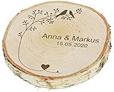 Zauberhaftes Rindenbrett mit Romantik-Motiv und 2 x Wunsch-Name graviert als ganz besondere Hochzeitsdeko oder Dekoration für Jubiläum. Tolle Tisch-Deko oder Türschild und Wandschild zur Hochzeit