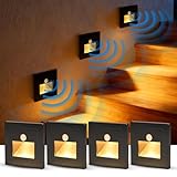 BRIMETI Treppenlicht mit Bewegungsmelder LED Treppenbeleuchtung Warmweiß 3000K 230V 3W 300LM Treppenstufenbeleuchtung Wandeinbauleuchte Stufenlicht Lampe 85x87MM für Innen Flur (Schwarz, 4er Set)