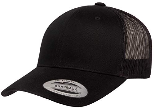 Gorra Yupoong Camionero de diseño Yp Classics con acabados premium en negro
