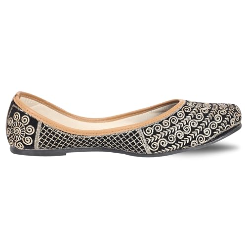 Image of DFR Women Embroidered Mojari Juttis