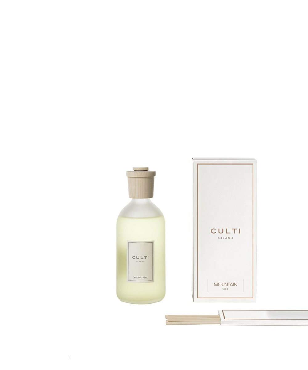 Culti Diffusore Bastoncini Stile da 500 ml Milano | Fragranza Mountain, al Legno di Cedro e Vetiver - Durata 3 Mesi - Metratura da 10 a 20 mq