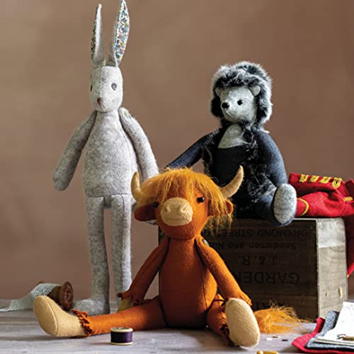 Luna Lapin and Friends, a Year of Making: Sewing Patterns and Stories from Luna's Little World: 4