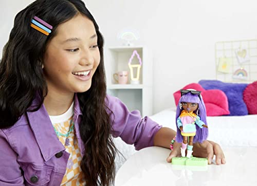 Barbie Extra Minis Muñeca y Accesorios 5.5 pulgadas miniatura 2