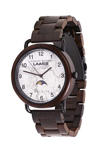 Preisvergleich Produktbild LAiMER Holzuhr - Herren Quarz Armbanduhr Gottfried aus Sandelholz - Analog, Mondphase, Zifferblatt aus Calcit, Ø 45mm - Zero Waste Verpackung aus Naturholz