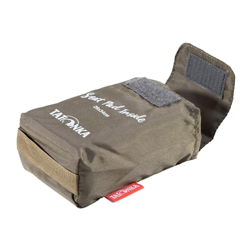 Tatonka Sitzkissen Foldable Seat Mat 26x34 cm - Faltbare, weiche Sitzunterlage mit praktischer Aufbewahrungs-Tasche - Für warme Sitzgelegenheiten im Stadion, beim Wandern & Trekken - 26 x 34 cm (oliv)