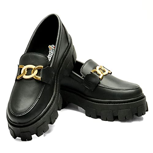 Mocassim Casual Feminino Aberto com Detalhe em Corrente e Sola Tratorada