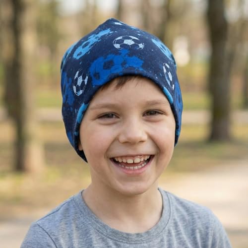 Wollhuhn Kinder Beanie Mütze „Shorties“ – aus Baumwolle, zweilagig, wendbar – Mädchen & Jungen – aus Deutschland, alle Jahreszeiten (DE/NL/SE/PL, Numerisch, 52, 54, Fußball Blautöne)