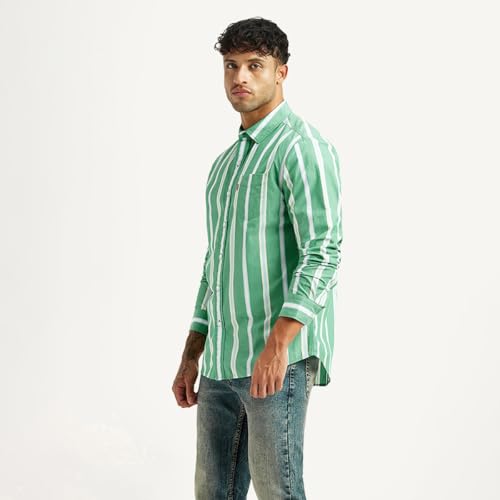 Image of Levi's Men's Striped Slim Fit Shirt