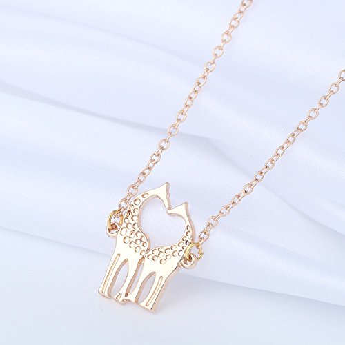 Minimalist Double Kissing Giraffes Necklace Abstract Simple Animal Pendant (gold)3