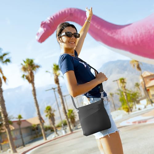 Travelon Anti-Theft Roam Small Crossbody2