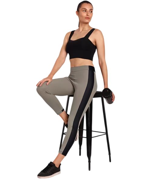 Image of Women's 3 /4th Length Super Stretch Sports Leggings | Snug Fit | Moisture-Wicking | Activewear | Gym | Yoga | Running | Exercise | Fashionable | Trendy Jeggings