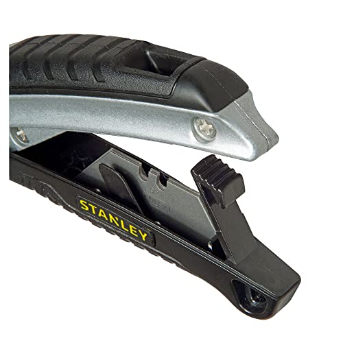 STANLEY 0-10-788 Dynagrip Couteau Cutter - Corps Bi matière Résistant Et Léger - 180Mm - Système Interlock De Verrouillage - Changement Rapide De Lame - Zone D'Appui Anti-Dérapante Pour Le Pouce
