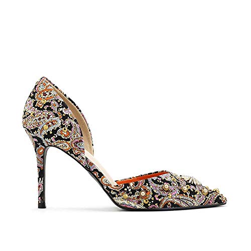 Zapatos de Tacón de Aguja de Punta Cerrada. Tela Estampada y Decorado con Abalorios en Dorado Cover