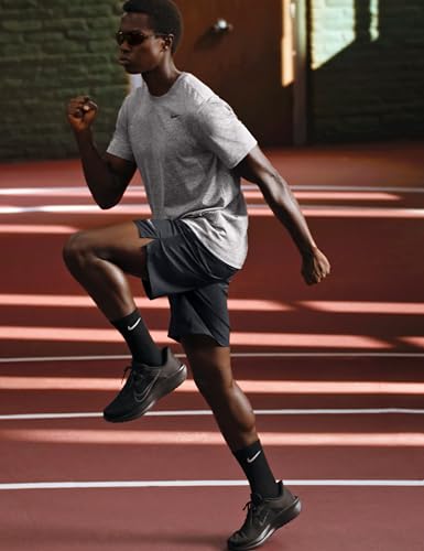 Nike Men's Challenger Dri-Fit Brief-Lined Running Shorts (9" Inseam)2