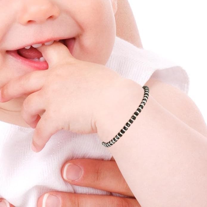 Nazariya Najariya Black and Silver Set of 1 BBY Najariya Protection 1 Pair (White Black) 0022