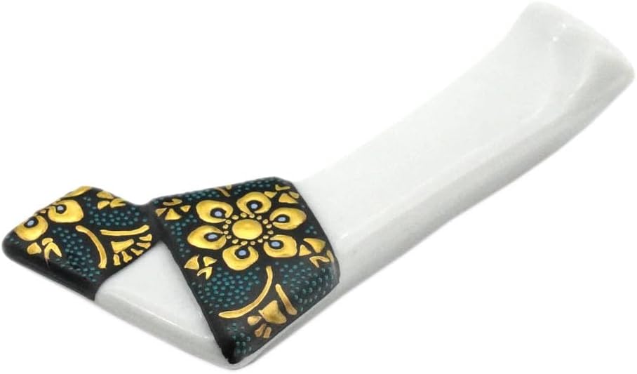 14代 柿右衛門 松文 箸置5点 有田焼 共箱 栞 14代 柿右衛門 松文 箸置5