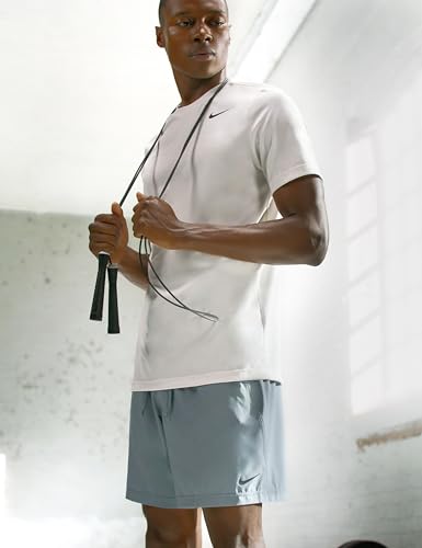 Image of Nike Men's Form Dri-FIT 7 inch Workout Shorts; Unlined Training Shorts