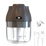 Portátil y completo: la mini batidora cuenta con un recipiente de bloqueo seguro y bloqueo del cuerpo por razones de seguridad. Bajo consumo, motor silencioso de alto rendimiento. Un diseño compacto, ideal para la preparación rápida de alimentos. El tamaño mini portátil hace que la batidora chopper sea una gran opción para viajes y camping.