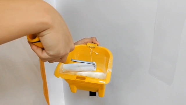 Amazon.com: Voomey 18 Pcs Paint Bucket Hand Held, Paint Cup 4 Inch