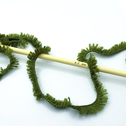 Image of Plush Faux Fur Bulky Yarn, Super Soft Fluffy Fuzzy for Knitting Crocheting Crafting, 100 Gram (3.53 Ounces) 109 Yards (100 Meters) (Olive Green) (5 Skeins)