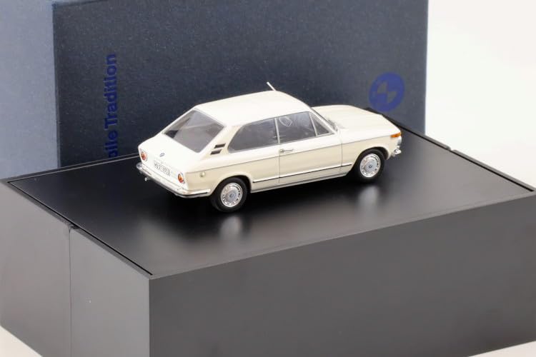 Amazon | ミニチャンプス 1/43 BMW 1600 ツーリングホワイト