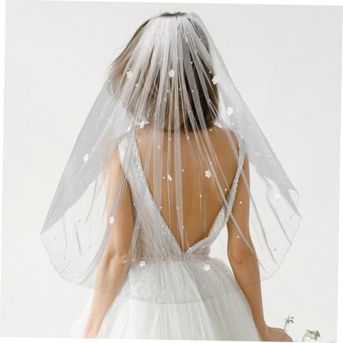 Velo de novia corto con perlas artificiales para una despedida de soltera única 5