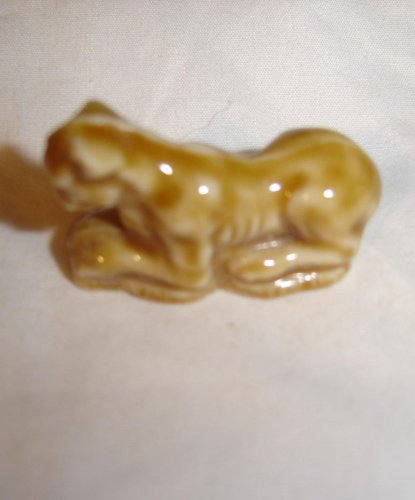 Lioness (Red Rose Tea Figurine/Wade, Noah's Ark Series 2002-2006)