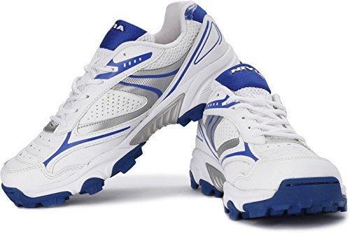 nivia auckland cricket shoes