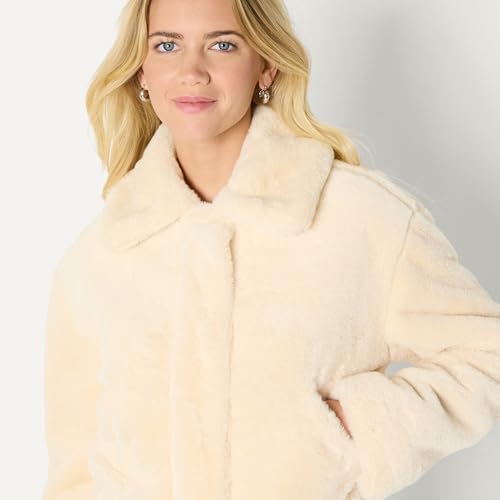 Image of Amazon Essentials Women's Oversized-Fit Cropped Faux Fur Jacket with Collar