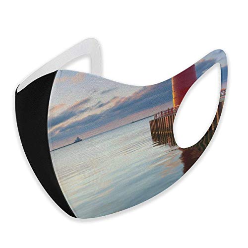 Preisvergleich Produktbild Mundschutz Gesichtssch Bequeme Winddichte Abdeckung, erstaunliches Foto des Milwaukee-Leuchtturms bei Sonnenaufgang Ruhiges Wasser und schönen Himmel, Gesichtsdekorationen