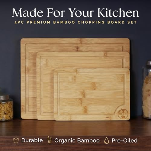 Deer & Oak 3-Piece Bamboo Chopping Board Set, Pre-Oiled Wooden Cutting Chopping Boards for Kitchens 33x24cm, 28x20cm, 22x15cm, with Side Handle and Grooves - Image 3