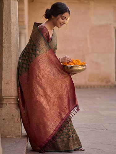 Image of AKHILAM Women's Georgette Embellished Designer Saree With Unstitched Blouse Piece