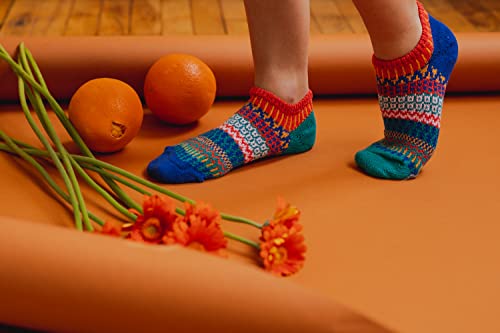 Image of Solmate Socks Women & Men Classic Knit Mismatched No Show Ankle Socks