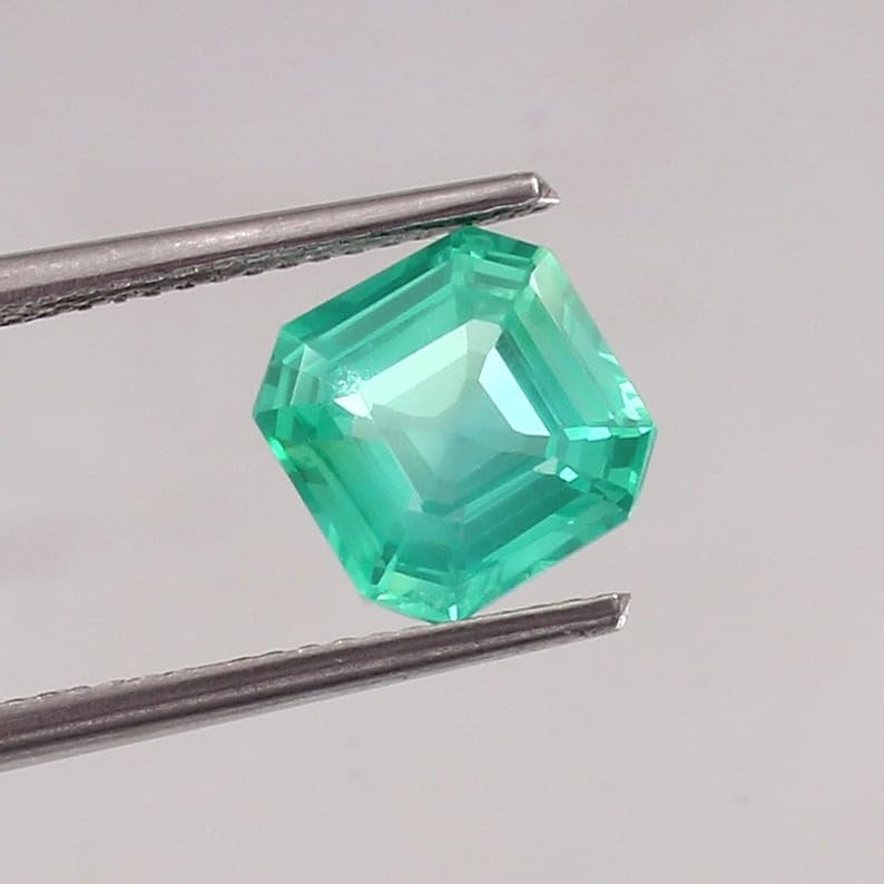 Saphir vert ceylan 8x8mm : remplacez vos pierres ternes sur bague - 2