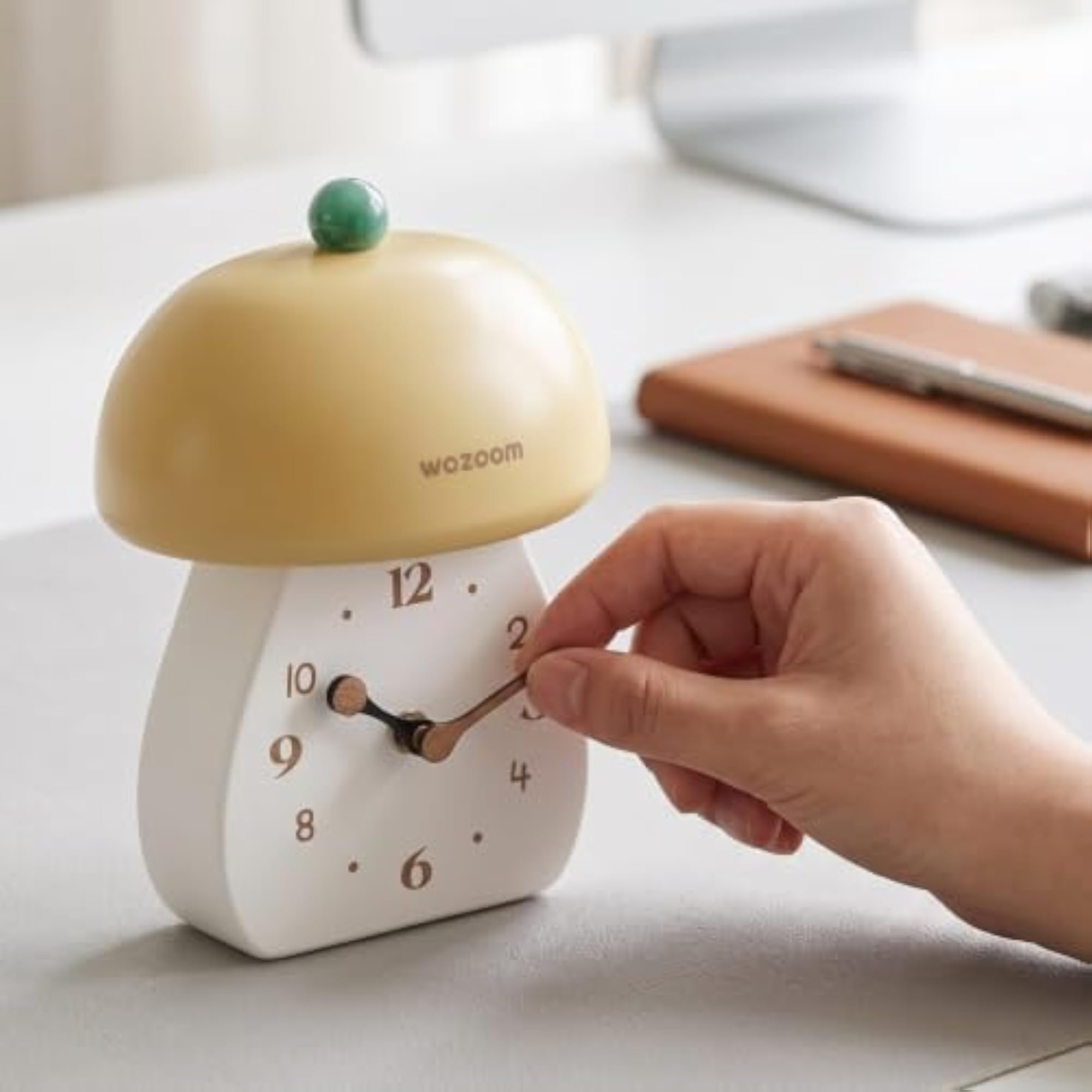 Decorative Fungus Clock, Modern Desktop Analog Timepiece