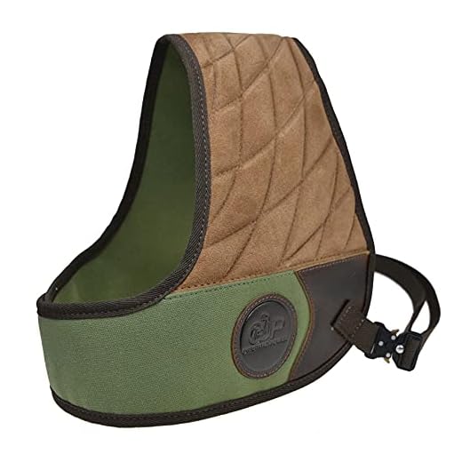 WAYNE'S DOG Ambidextrous Shooting Recoil Field Shields, Solid Fit and Thick Padding for Outdoor, Range, Shooting and Hunting (Right Handed - Green)