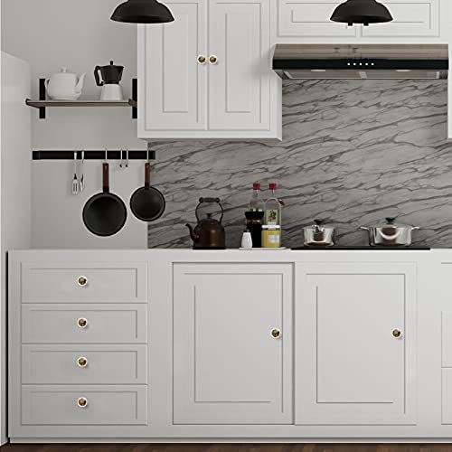 Boutons d'armoire empreinte de patte pour rénover facilement une vieille commode usée