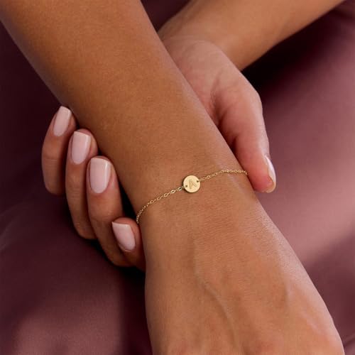 Personalized Initial Bracelet 18K Gold Plated Stainless Steel Letter Bracelet Dainty Coin Charm Bracelet Delicate Disc Name Bracelet for Women2