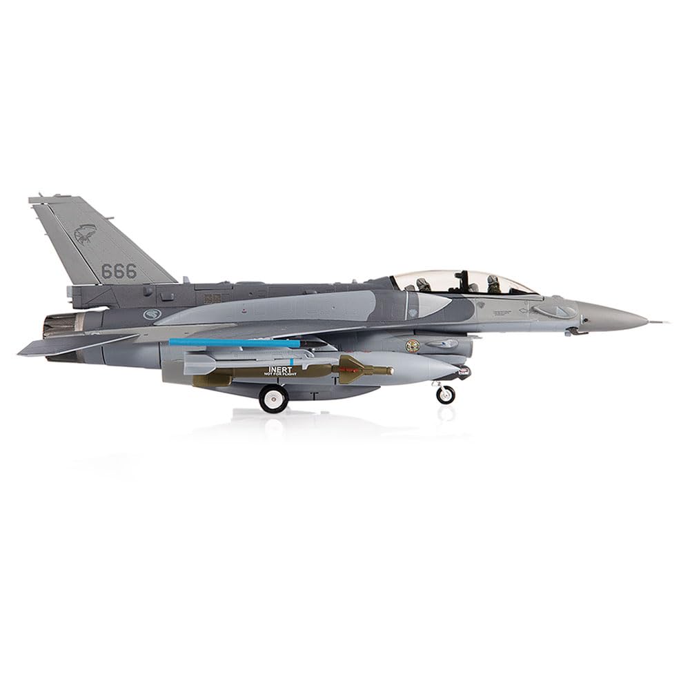 Amazon.co.jp: Motor city classics 1/72スケール ダイキャスト| F-16D