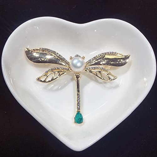 Broche en or délicate ornée de perles, l'excellence du corsage rétro
