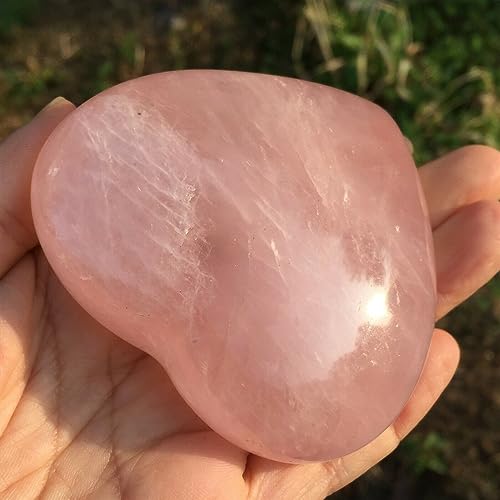 Rose quartz crystal heart pour harmoniser votre chambre à coucher