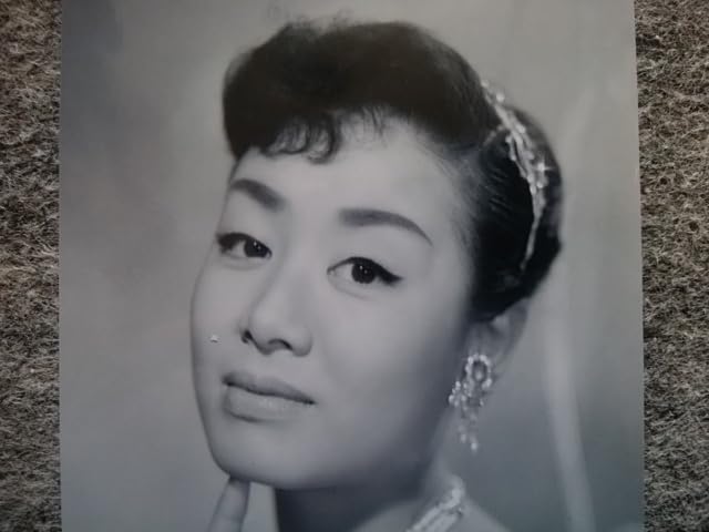 Amazon.co.jp: 美空ひばり ブロマイド 縦12 7cm 横8 8cm