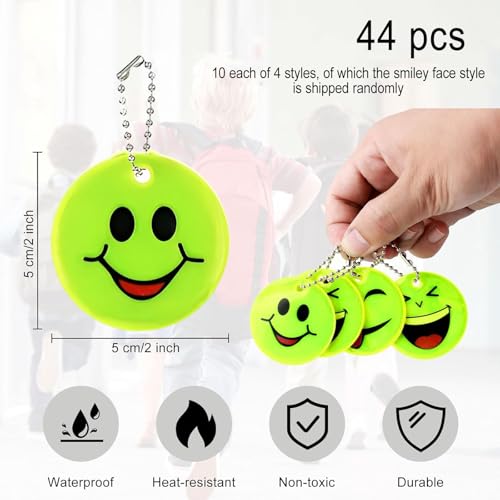 40 PCS Sicherheits Reflektor Anhänger, Yueser Reflektoren Kinder Reflektoren Anhänger Fußball Reflektor Anhänger Lächeln Schlüsselanhänger Kinder Reflektor Anhänger Kinder Hund Reflektierende Anhänger