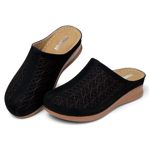Stylish and Comfortable TEMOFON Women's Closed Toe Clogs: Perfect for Summer Wear