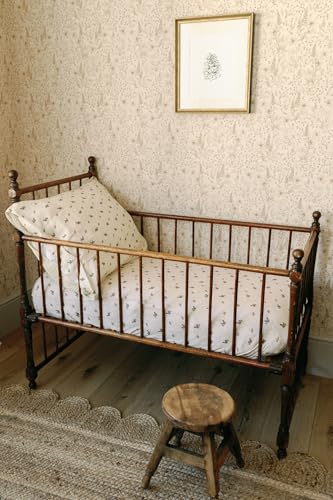 Image of Oilo Crib Sheet, Breathable, Fitted, Organic Cotton Jersey, 300-Thread, Machine Wash, Fits Standard Crib (28 inch x 52 inch x 9 inch), Toddler Bedding, Heirloom Organic Collection, Squirrel