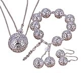 Créez un look époustouflant ou associez-le à votre tenue décontractée de tous les jours pour un style chic et sans effort.