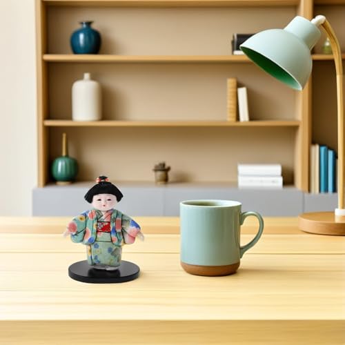 Figurines de kimono japonais pour rompre la monotonie de votre tableau de bord