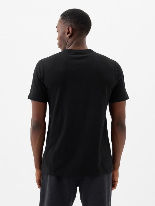 Image of Gap Men Printed Regular fit Half Sleeve Round Neck T-Shirt